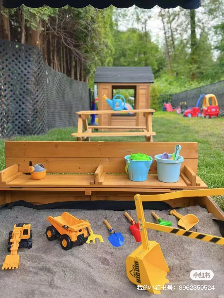 Sand & construction play zone